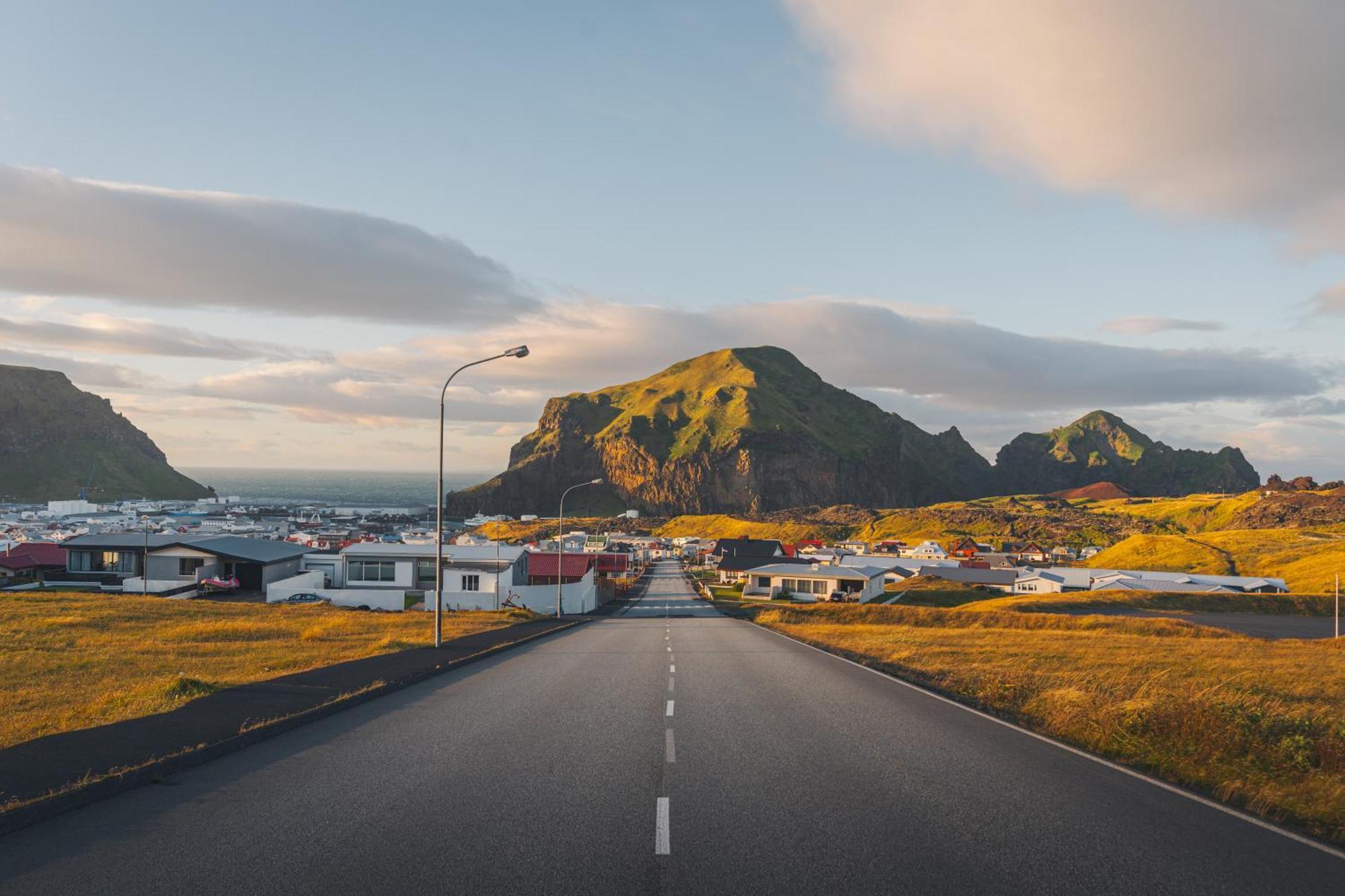 Westman Islands Inn Vestmannaeyjar Esterno foto